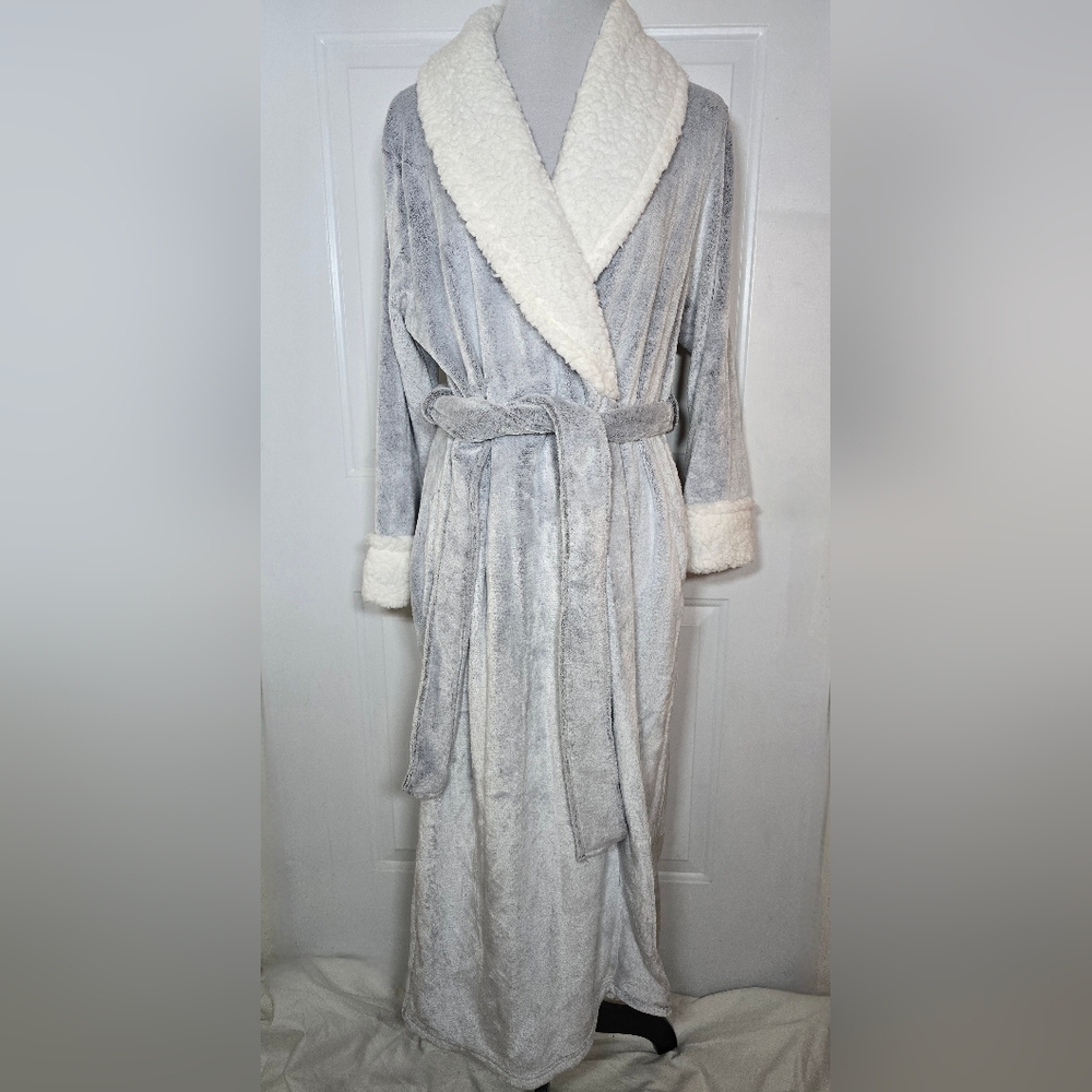 Anne Klein Soft Chenile Women's L/XL Gray and White Robe